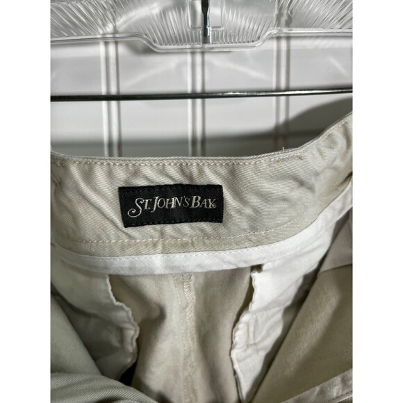 St. John's Bay Shorts Mens Size 32 Tan Khaki Flat Front Bermuda Regular Fit - Picture 4 of 9